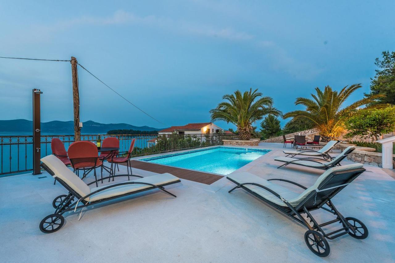 Villa Iz Veli Iž Exteriér fotografie
